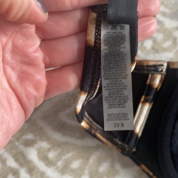 Victoria’s Secret swim suit top - Picture 8 of 10